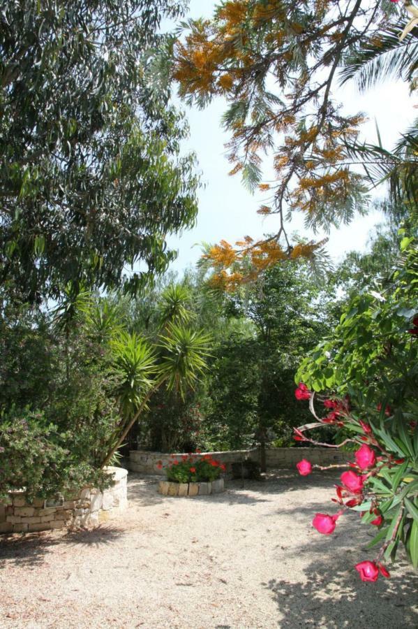 Villa Beatrice Serranova Luaran gambar